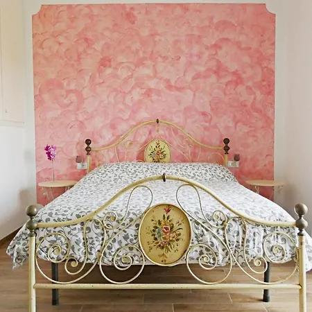 Guest house Tuscan Orchard *